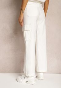 Renee - Białe Spodnie o Szerokim Fasonie z Kieszeniami w Stylu Cargo Adileva. Kolor: biały. Długość: długie. Styl: elegancki