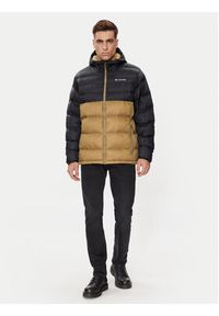 columbia - Columbia Kurtka zimowa Buck Butte™ Insulated Hooded Jacket Brązowy Regular Fit. Kolor: brązowy. Materiał: syntetyk. Sezon: zima #3