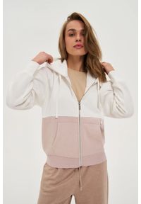 MOODO - Bluza zapinana na zamek beżowa. Kolor: beżowy. Materiał: poliester, bawełna