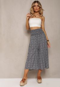 Renee - Czarne Bawełniane Spodnie Culottes z Szeroką Gumką w Pasie i Kwiatowym Printem Pellagia. Okazja: na co dzień. Kolor: czarny. Materiał: bawełna. Wzór: kwiaty, nadruk. Styl: casual