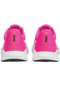 Buty do biegania Puma Twitch Runner W 377981 06 różowe. Zapięcie: sznurówki. Kolor: różowy. Materiał: syntetyk, guma. Szerokość cholewki: normalna
