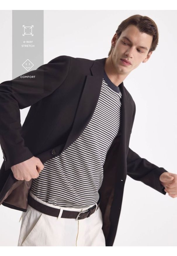 Reserved - Marynarka slim fit z domieszką lnu - ciemnobrązowy. Kolor: brązowy. Materiał: len