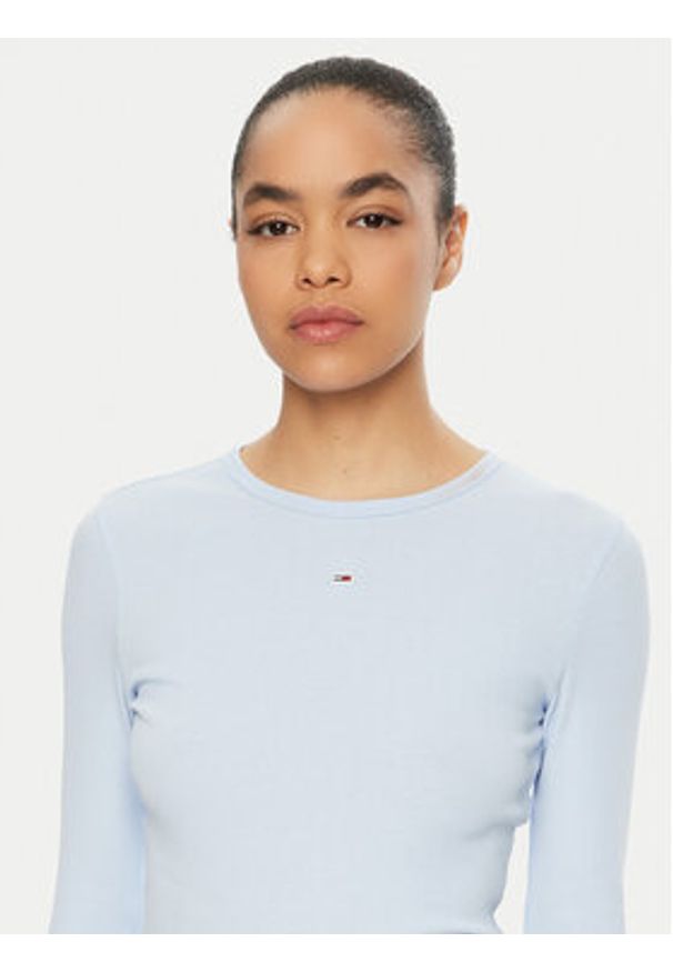 Tommy Jeans Bluzka Essential DW0DW17387 Błękitny Slim Fit. Kolor: niebieski. Materiał: bawełna