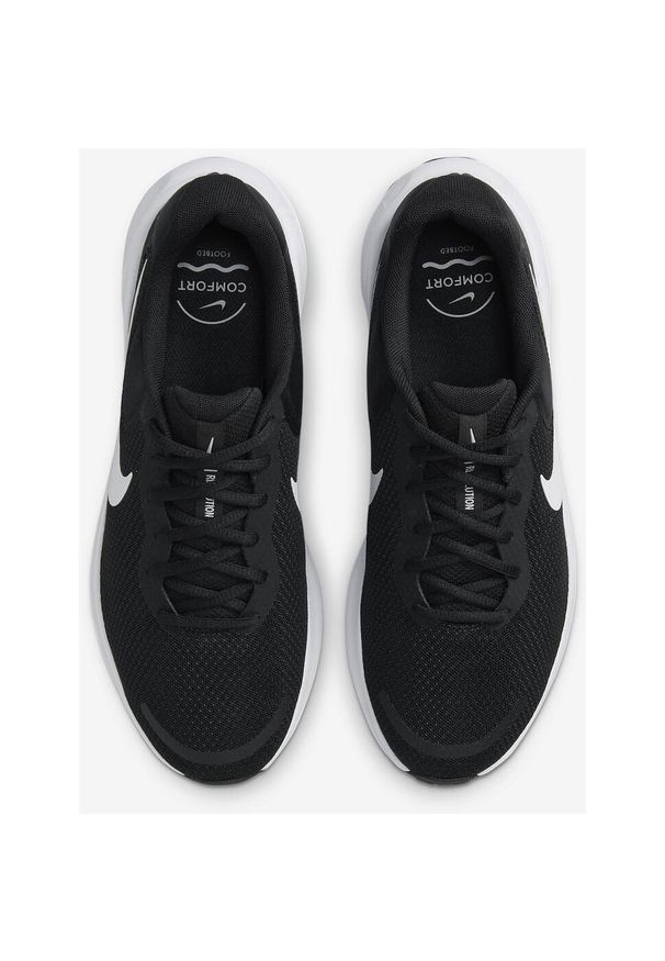 Buty do biegania męskie Nike Revolution 7. Zapięcie: sznurówki. Kolor: czarny, wielokolorowy, biały. Materiał: syntetyk, materiał, tkanina, guma. Szerokość cholewki: normalna. Model: Nike Revolution. Sport: bieganie