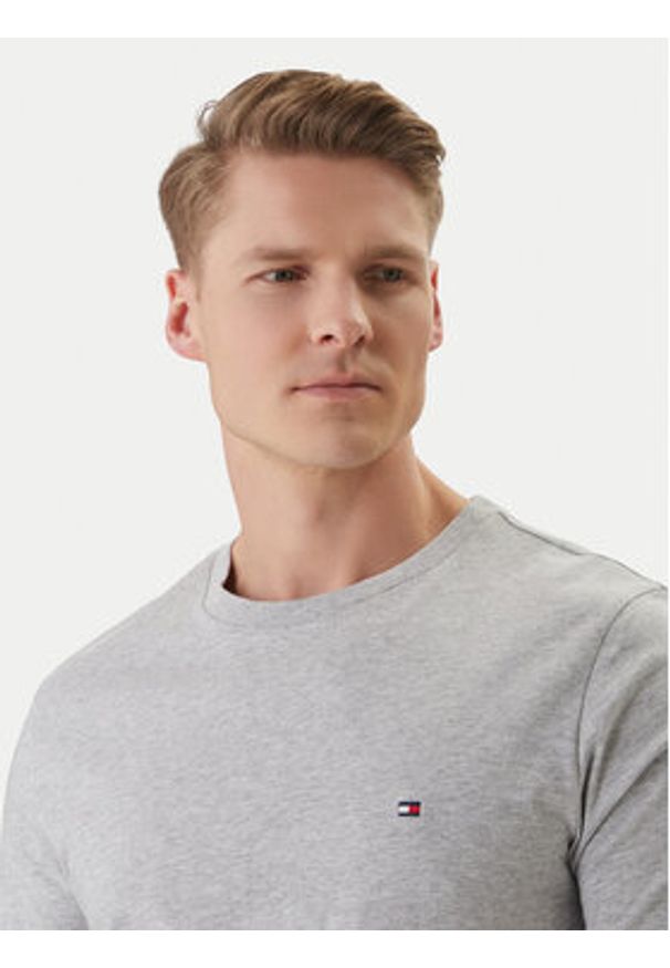 TOMMY HILFIGER - Tommy Hilfiger T-Shirt Ess Seasonal MW0MW39995 Szary Regular Fit. Kolor: szary. Materiał: bawełna