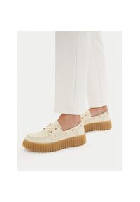 Półbuty Clarks. Kolor: kremowy #1