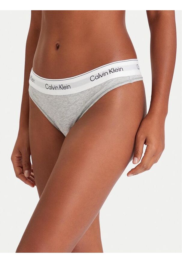 Calvin Klein Underwear Stringi LV00QF8518 Szary. Kolor: szary. Materiał: bawełna
