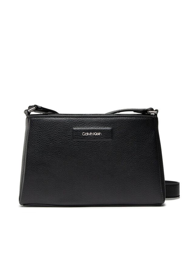 Calvin Klein Torebka Dressed Small Flap Crossbody K60K609692 Czarny. Kolor: czarny. Materiał: skórzane