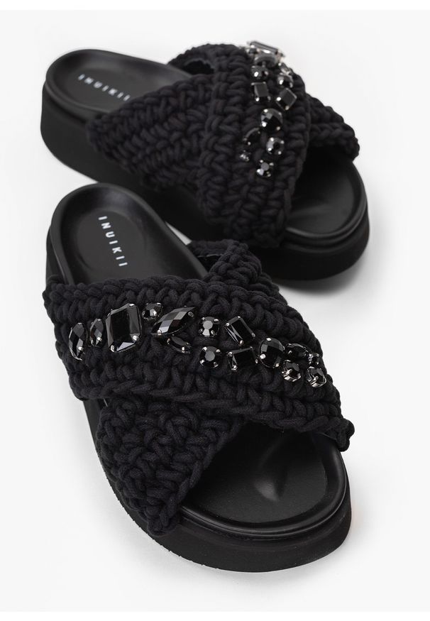 Inuikii - Klapki damskie INUIKII WOVEN STONES PLATFORM. Okazja: na co dzień, do pracy, na spacer. Kolor: czarny. Obcas: na platformie. Styl: casual