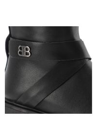 Czarne Kozaki Filippo Eleganckie Obuwie Damskie. Okazja: na co dzień. Wysokość cholewki: przed kolano. Zapięcie: pasek. Kolor: czarny. Szerokość cholewki: normalna. Sezon: zima, jesień. Styl: elegancki #2