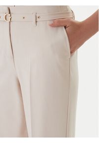 Guess Spodnie materiałowe W6GB17 W1894 Beżowy Regular Fit. Kolor: beżowy. Materiał: wiskoza #2