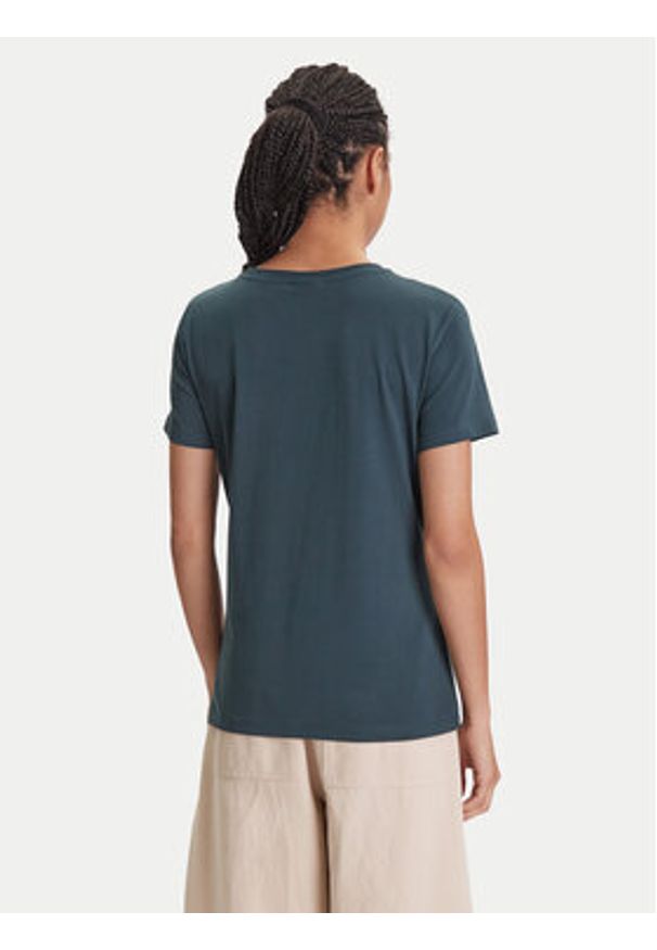 Guess T-Shirt V5YI13 J1314 Zielony Regular Fit. Kolor: zielony. Materiał: bawełna