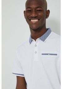 medicine - Medicine polo męskie kolor biały gładkie. Typ kołnierza: polo. Kolor: biały. Długość: krótkie. Wzór: gładki #2
