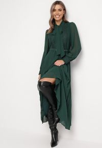 Born2be - Ciemnozielona Rozkloszowana Sukienka Maxi z Plisowanym Dołem i Paskiem Brofilla. Okazja: na co dzień. Kolor: zielony. Materiał: poliester. Wzór: aplikacja. Styl: casual, klasyczny. Długość: maxi #3