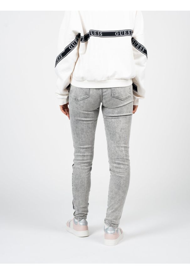 Guess Jeansy "Skinny Mid" | W2BAJ3D4TA1 | Kobieta | Szary. Kolor: szary. Długość: długie. Sezon: lato. Styl: vintage, klasyczny