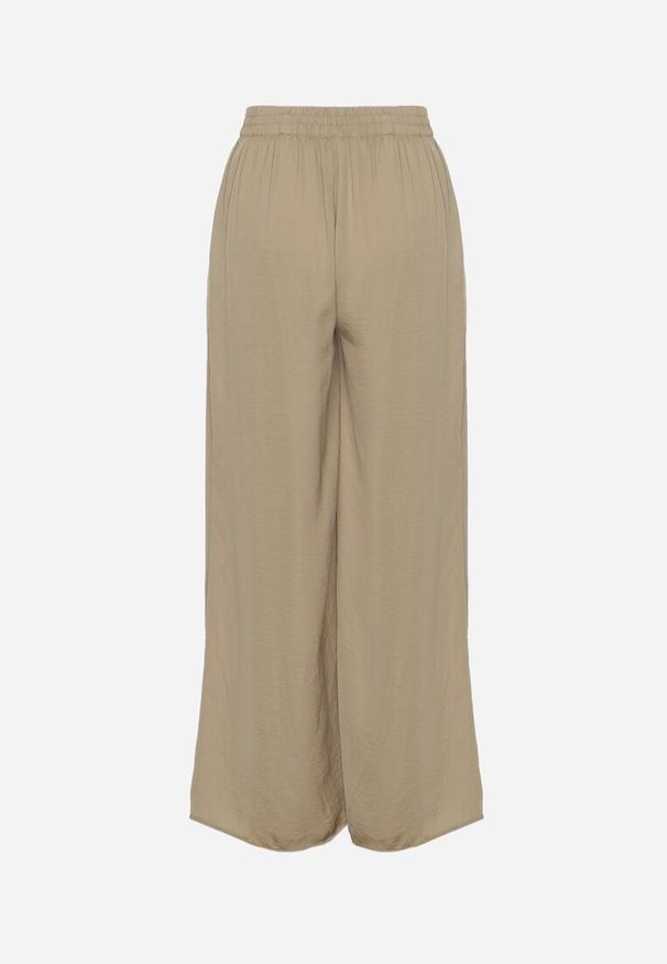 Born2be - Zielone Spodnie z Szerokimi Nogawkami i Gumką w Pasie Myrddin. Okazja: na co dzień. Kolor: zielony. Sezon: wiosna, lato. Styl: casual