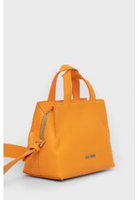 Calvin Klein torebka kolor pomarańczowy. Kolor: pomarańczowy. Materiał: skórzane. Rodzaj torebki: na ramię #2