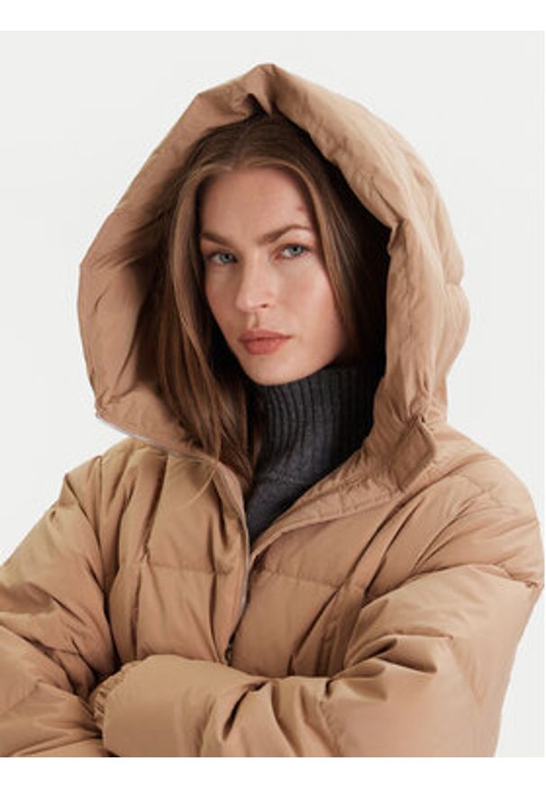 United Colors of Benetton - United Colors Of Benetton Kurtka puchowa 22T6DN086 Beżowy Regular Fit. Kolor: beżowy. Materiał: syntetyk