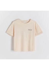 Reserved - T-shirt regular z nadrukiem - Kremowy. Kolor: kremowy. Wzór: nadruk