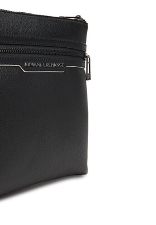 Armani Exchange Saszetka XM001603 AF17205 MC105 Czarny. Kolor: czarny. Materiał: skóra