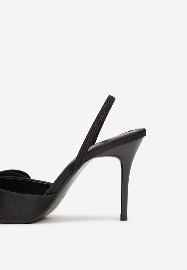 Born2be - Czarne Satynowe Sandały na Szpilce Bez Pięty z Kokardą Shiriniana. Okazja: na co dzień. Kolor: czarny. Materiał: satyna. Wzór: aplikacja. Obcas: na szpilce. Styl: klasyczny, casual, elegancki