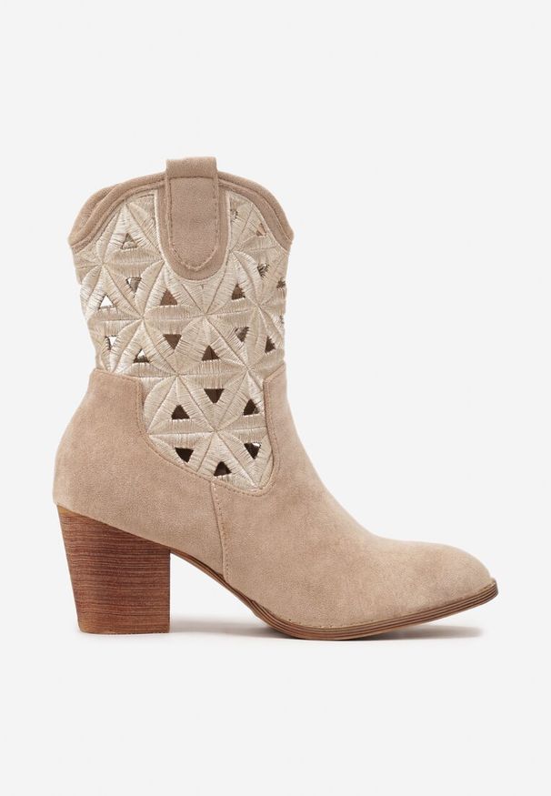 Renee - Ciemnobeżowe Botki Kowbojki Vices na Słupku z Geometrycznym Motywem Sarori. Kolor: beżowy. Materiał: jeans. Wzór: geometria. Obcas: na słupku. Styl: elegancki. Wysokość obcasa: średni