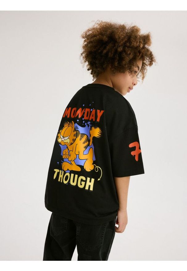 Reserved - T-shirt oversize Garfield - czarny. Kolor: czarny. Materiał: bawełna, dzianina