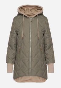 Born2be - Zielona Pikowana Kurtka z Przedłużonym Tyłem i Kapturem Melune. Okazja: na co dzień. Kolor: zielony. Materiał: jeans. Wzór: aplikacja. Styl: klasyczny, casual #3