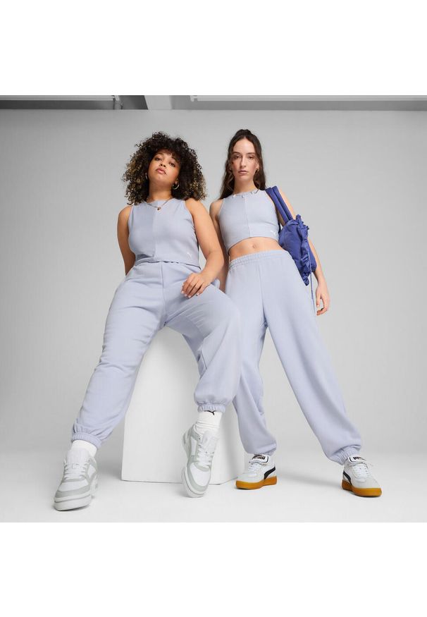 Spodnie Puma Wardrobe Ess Relaxed Sweatpants Tr Cl Co, Dla obu płci. Kolor: niebieski. Materiał: bawełna, materiał. Sport: fitness