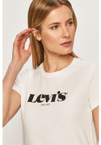 Levi's® - Levi's - T-shirt. Okazja: na spotkanie biznesowe, na co dzień. Kolor: biały. Materiał: bawełna, dzianina. Wzór: nadruk. Styl: biznesowy, casual #5