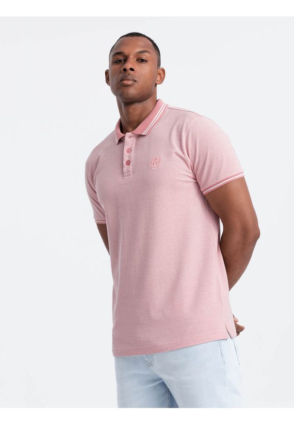 Ombre Clothing - Melanżowa koszulka męska polo z kołnierzykiem w paski – różowa V2. Okazja: na co dzień. Typ kołnierza: polo. Kolor: różowy. Materiał: bawełna. Wzór: melanż, paski. Styl: sportowy, casual