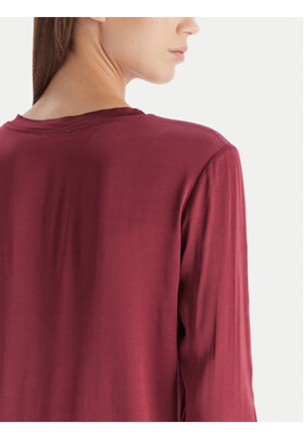 ViCOLO Bluzka TF0244 Bordowy Regular Fit. Kolor: czerwony. Materiał: wiskoza