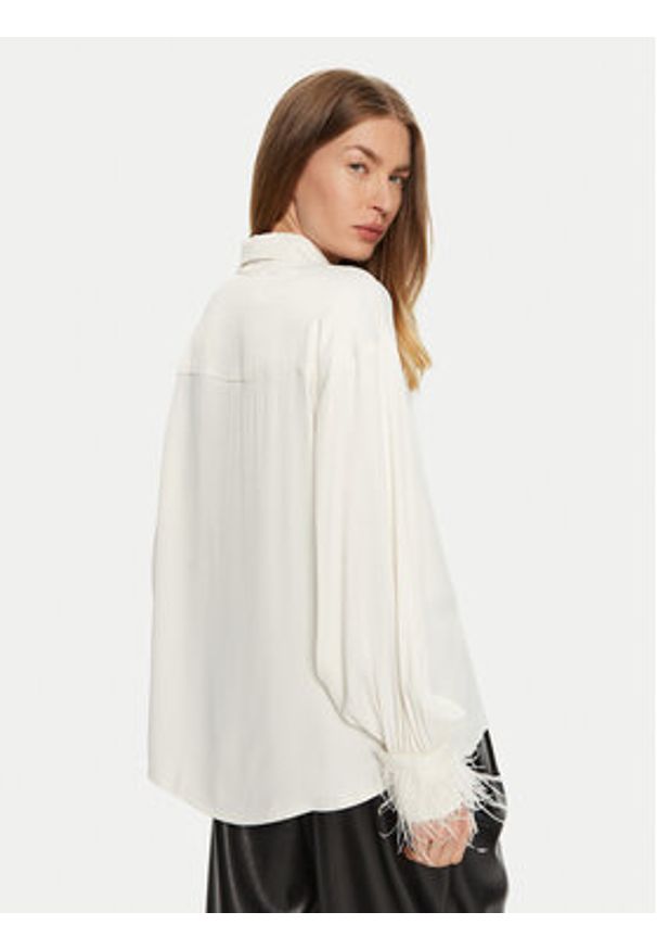 ACCESS FASHION Koszula 44-7044-198 Biały Relaxed Fit. Kolor: biały. Materiał: wiskoza