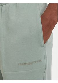 TOMMY HILFIGER - Tommy Hilfiger Szorty sportowe Essential UM0UM03914 Zielony jasny Regular Fit. Kolor: zielony. Materiał: bawełna. Styl: sportowy #2