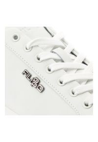 Sneakersy męskie Filippo, cholewka ze skóry naturalnej o gładkim wykończeniu klasyczne wiązanie na płaskiej podeszwie, białe, MP7840/26. Okazja: na co dzień. Kolor: biały. Materiał: skóra. Szerokość cholewki: normalna. Wzór: gładki. Obcas: na płaskiej podeszwie #5