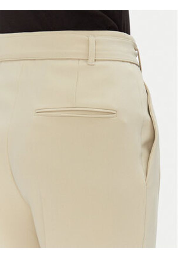 BOSS Spodnie materiałowe Tapiah 50490037 Beżowy Regular Fit. Kolor: beżowy. Materiał: syntetyk