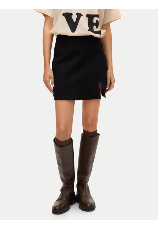 Vero Moda Spódnica jeansowa Nelly 10311322 Czarny Regular Fit. Kolor: czarny. Materiał: bawełna