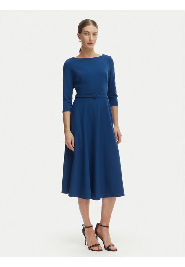 Rinascimento Sukienka koktajlowa CFC0127892003 Niebieski Regular Fit. Kolor: niebieski. Materiał: syntetyk. Styl: wizytowy