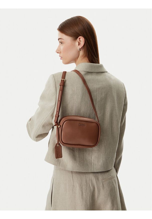 Hugo - HUGO Torebka Jodi 50562945 Brązowy. Kolor: brązowy. Materiał: skórzane