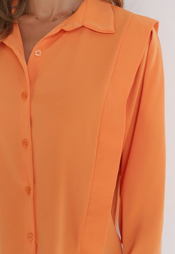 Born2be - Pomarańczowa Koszula z Falbaną przy Ramionach i Kołnierzem Sarya. Kolor: pomarańczowy. Materiał: tkanina. Długość rękawa: długi rękaw. Długość: długie. Wzór: gładki