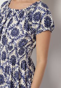 Born2be - Niebieska Sukienka z Bawełną i Bufiastymi Rękawami Revilee. Okazja: na spacer, na co dzień. Kolor: niebieski. Materiał: bawełna. Wzór: aplikacja. Styl: casual, elegancki #7