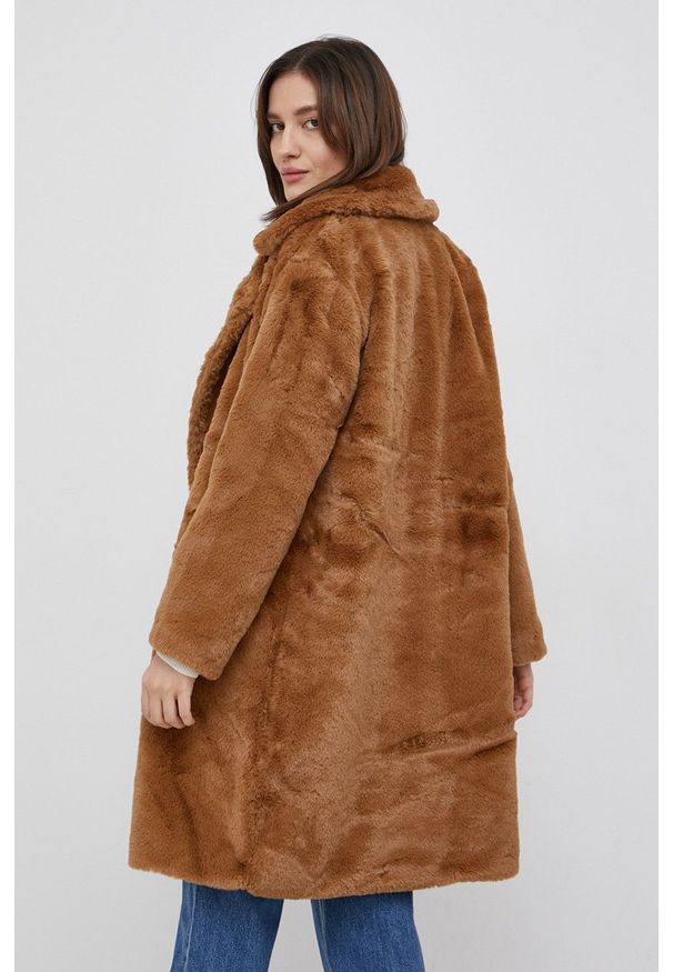 Vero Moda Płaszcz damski kolor brązowy przejściowy. Kolor: brązowy. Materiał: materiał. Wzór: gładki. Styl: klasyczny