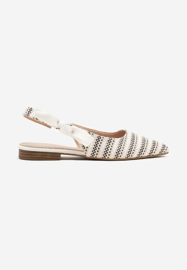 Renee - Białe Sandały Slingback z Tweedowymi Zdobieniami Calritis. Okazja: na spacer, na co dzień. Zapięcie: pasek. Kolor: biały. Materiał: jeans. Wzór: aplikacja. Obcas: na obcasie. Styl: casual, elegancki. Wysokość obcasa: niski