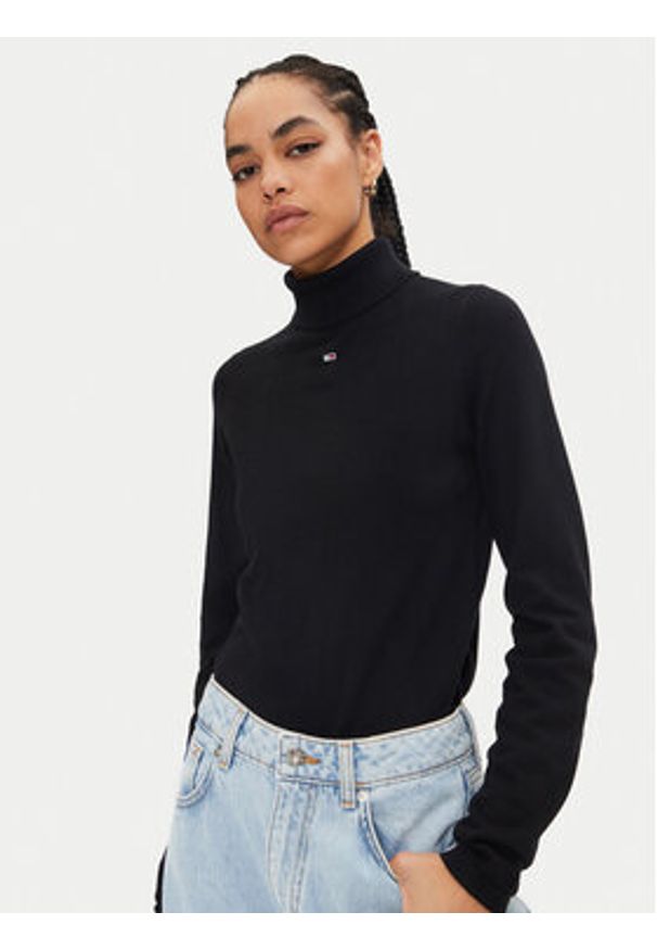 Tommy Jeans Golf Essential DW0DW19686 Czarny Regular Fit. Typ kołnierza: golf. Kolor: czarny. Materiał: wiskoza, bawełna