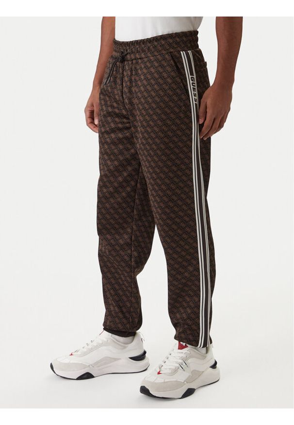 Guess Spodnie dresowe Z5BB19 K2042 Czarny Regular Fit. Kolor: czarny. Materiał: syntetyk