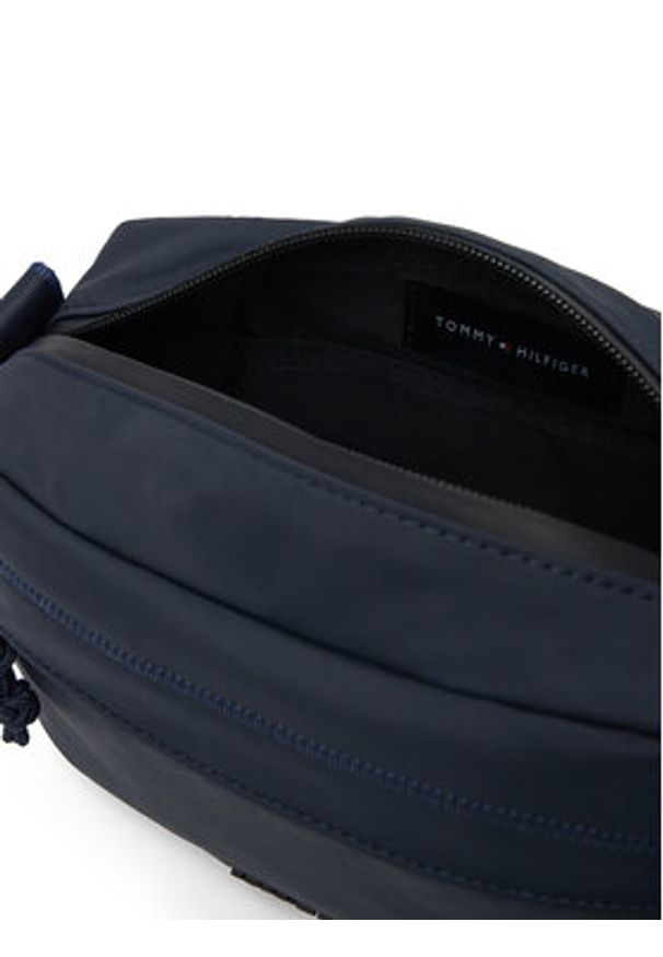 TOMMY HILFIGER - Tommy Hilfiger Saszetka Th Colour Ew Reporter AM0AM13219 Granatowy. Kolor: niebieski. Materiał: skóra