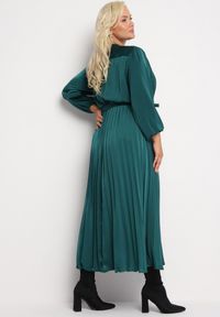 Born2be - Zielona Sukienka Maxi z Gumką w Pasie i Kopertowym Dekolcie Bertrama. Typ kołnierza: dekolt kopertowy. Kolor: zielony. Materiał: materiał. Typ sukienki: kopertowe. Długość: maxi #5