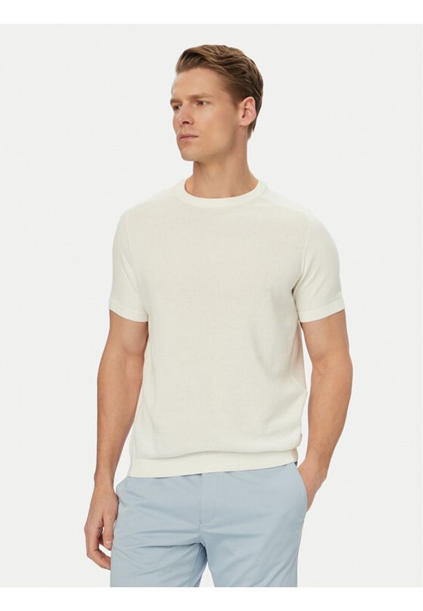 Bugatti T-Shirt 7200-15534E Biały Regular Fit. Kolor: biały. Materiał: bawełna