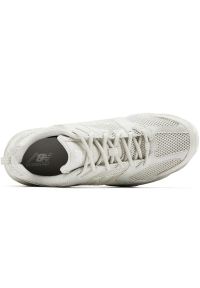 Buty New Balance MR530AA1 białe. Okazja: na co dzień. Kolor: biały. Materiał: tworzywo sztuczne. Szerokość cholewki: normalna. Sezon: lato