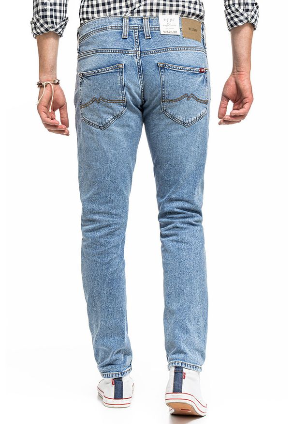 Mustang - MUSTANG OREGON TAPERED MĘSKIE SPODNIE JEANSOWE JEANSY DENIM BLUE 1014040 5000 202. Okazja: na randkę, na spacer, na co dzień. Stan: obniżony. Sezon: lato. Styl: wizytowy, casual, klasyczny, elegancki